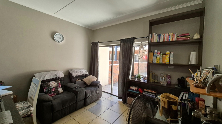 1 Bedroom Property for Sale in Die Bult North West